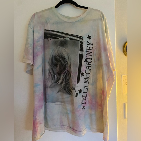 TRADE: Rare Stella McCartney x Taylor swift marble tie-dye lover tracklist tee - Picture 2 of 4